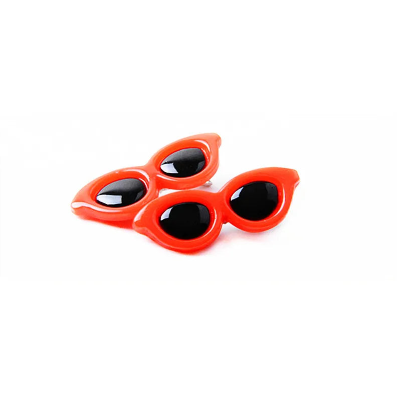 Adorable Pet Heart Sunglasses & Hair Clips - Fashion Accessories for Dogs & Cats